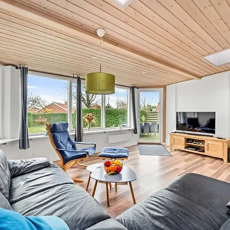Holiday home Adam - 1-5km To The Inlet By Interhome