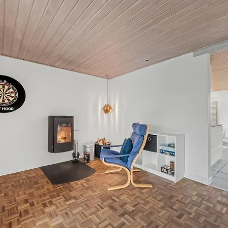 Holiday home Adam - 1-5km To The Inlet By Interhome *